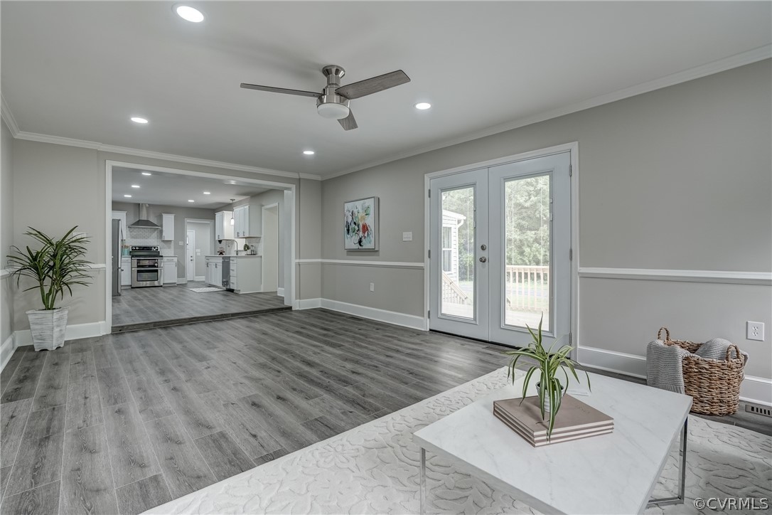 5304 River Road West Goochland, VA 23063 - Photo 31 of 47 a view of a livingroom with furniture and wooden floor