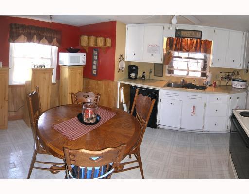 3525 Bakerstown Road Bakerstown, PA 15007 - Photo 4 of 12 Kitchen.