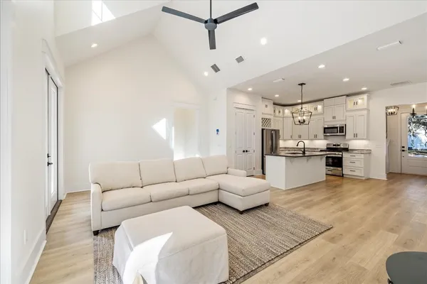 $3,750 | 4028 Poets Trail, Tallahassee, FL 32311