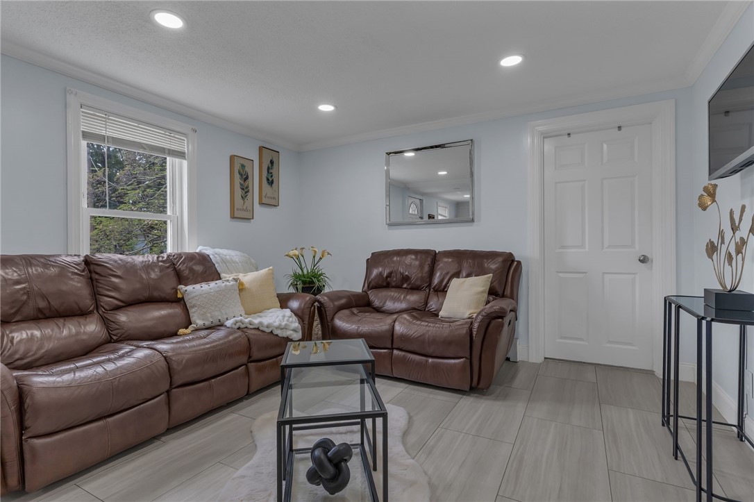 1842 Mendon Road Woonsocket, RI 02895 - Photo 10 of 34