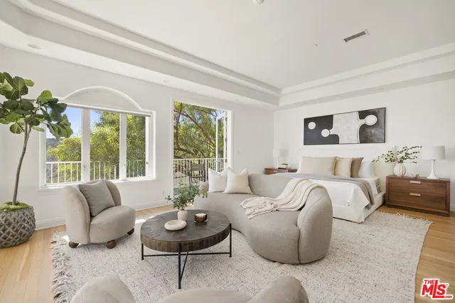 $21,500 | 1939 Stradella Road, Los Angeles, CA 90077