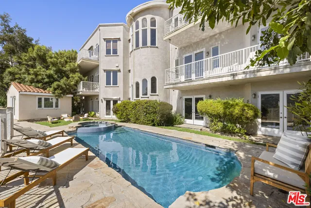 $21,500 | 1939 Stradella Road, Los Angeles, CA 90077