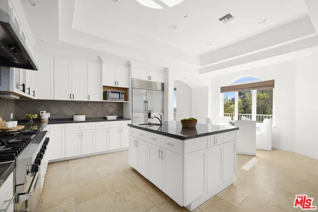 $21,500 | 1939 Stradella Road, Los Angeles, CA 90077