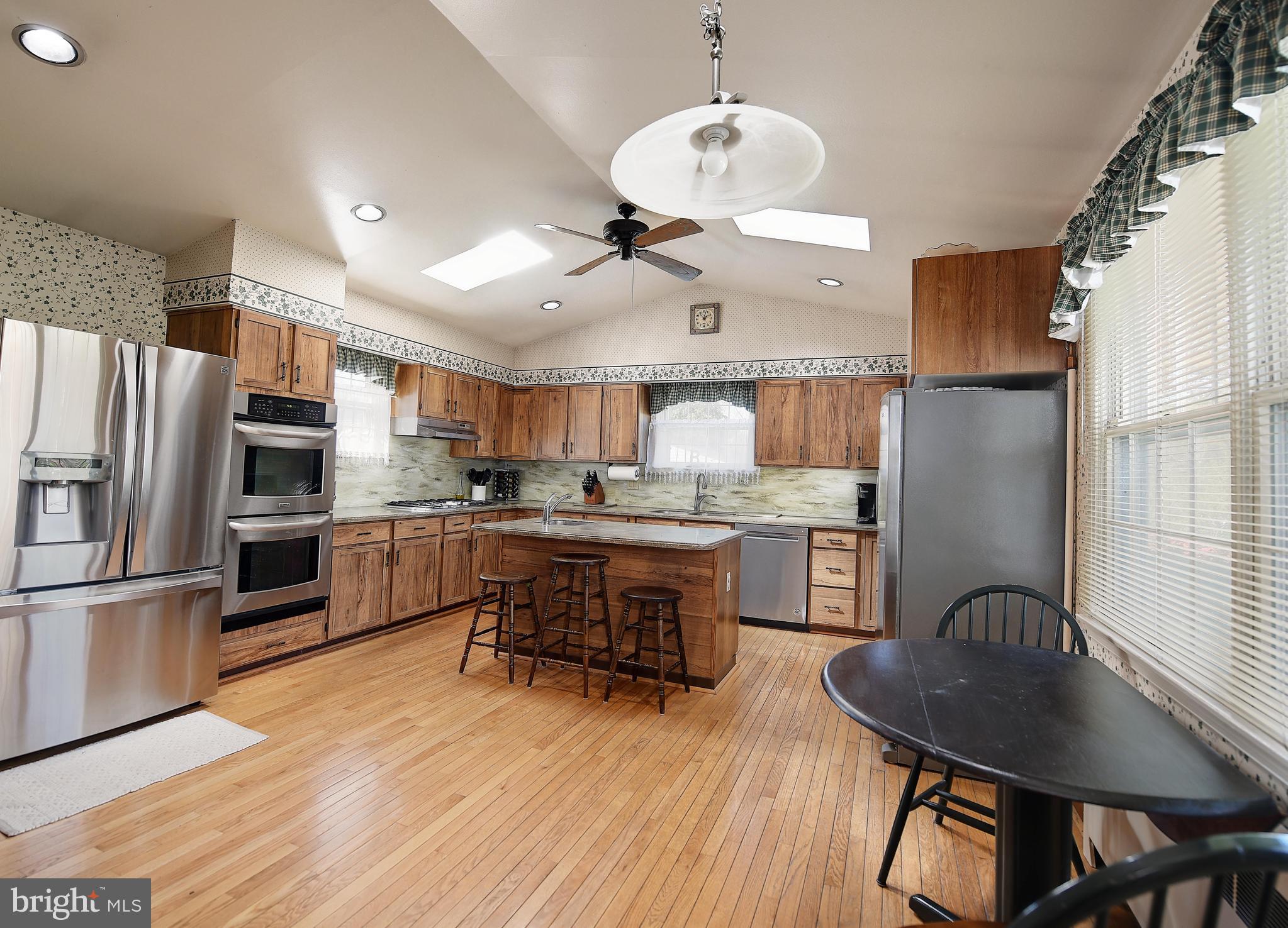 3023 Dunglow Road Dundalk, MD 21222 - Photo 16 of 40 Kitchen