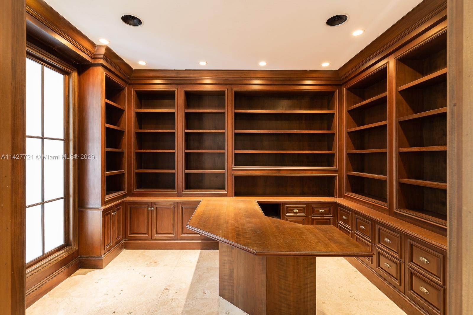 3471 Main Highway, Unit 928 Miami, FL 33133 - Photo 22 of 40 a view of an empty walk in closet