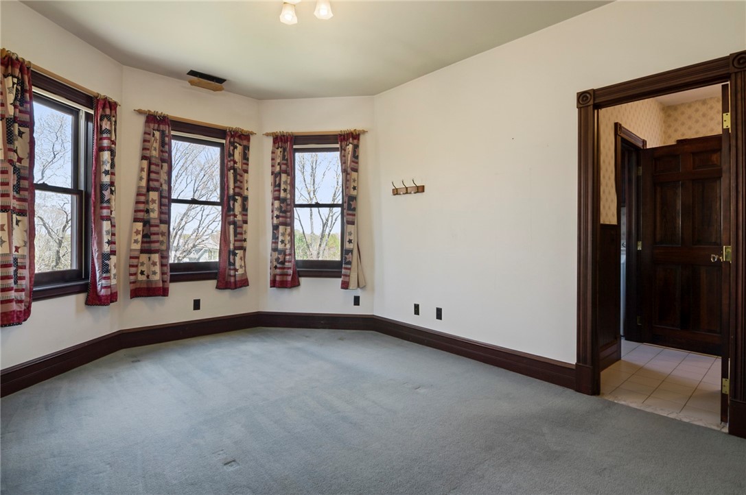 8 Oenoke Lane Westerly, RI 02891 - Photo 36 of 48