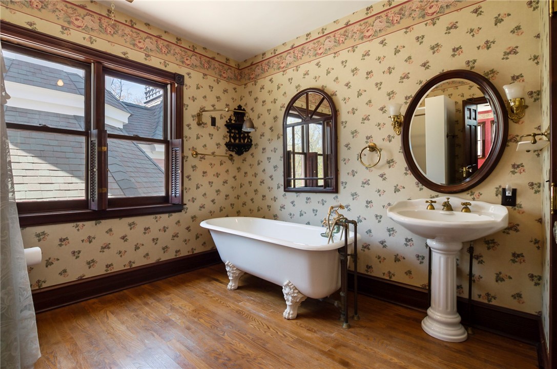 8 Oenoke Lane Westerly, RI 02891 - Photo 39 of 48