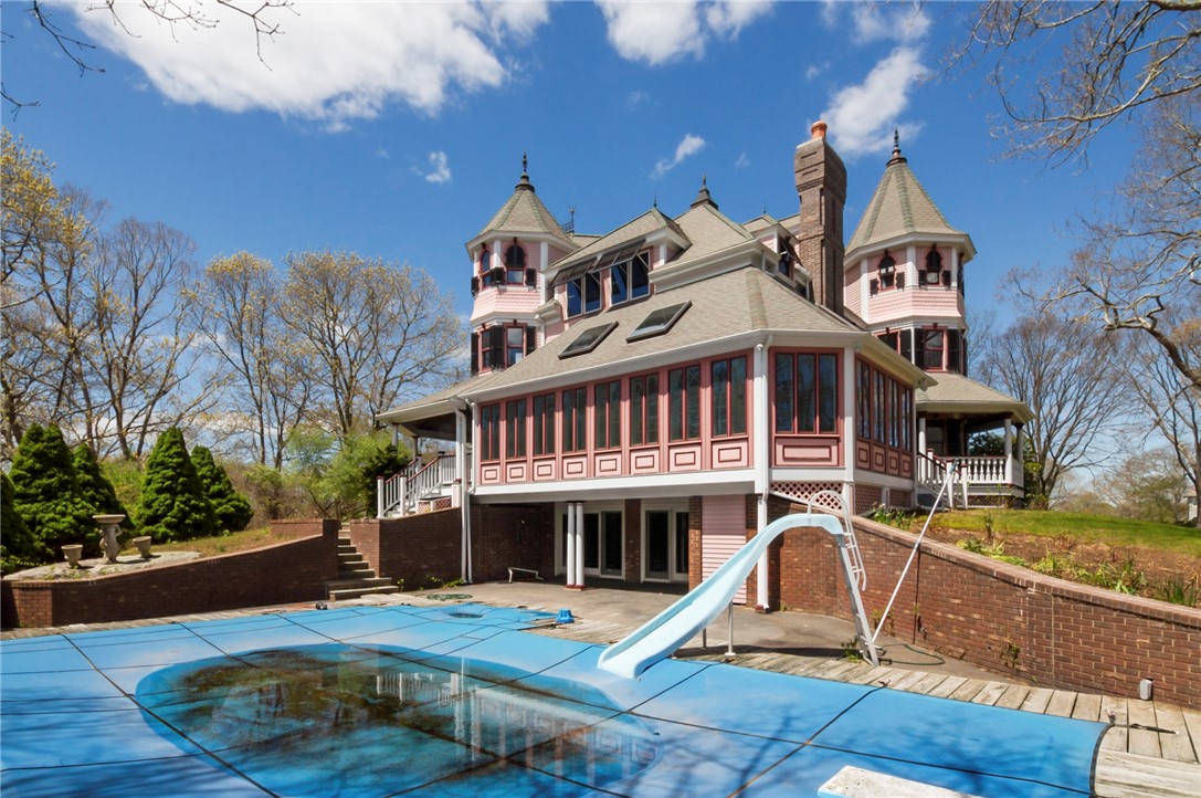 8 Oenoke Lane Westerly, RI 02891 - Photo 45 of 48