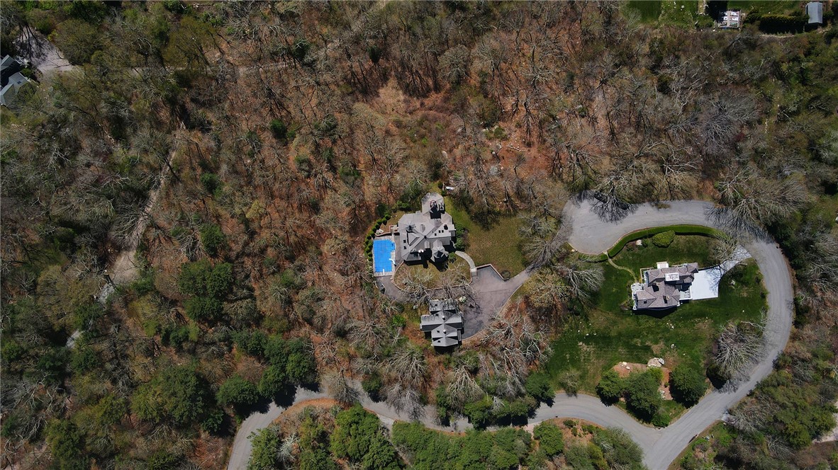 8 Oenoke Lane Westerly, RI 02891 - Photo 7 of 48