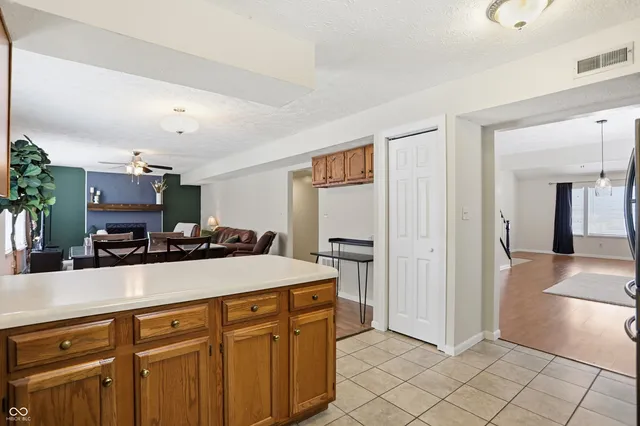 $349,500 | 11252 Bayridge Circle East, Indianapolis, IN 46236