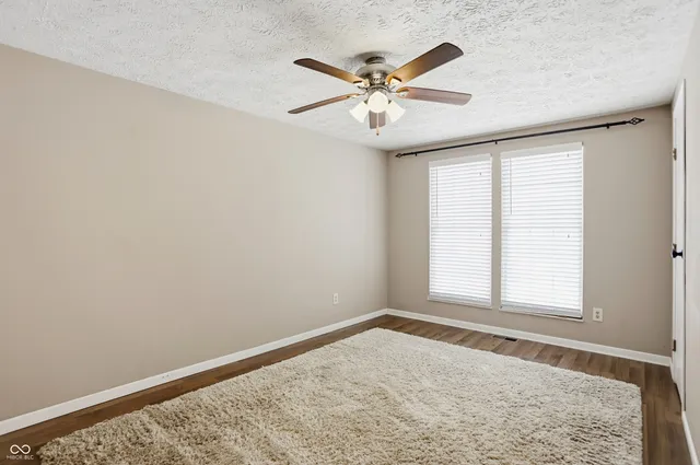 $349,500 | 11252 Bayridge Circle East, Indianapolis, IN 46236