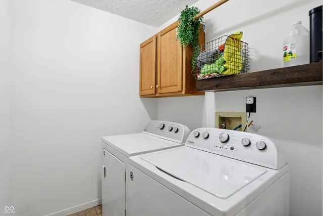 $349,500 | 11252 Bayridge Circle East, Indianapolis, IN 46236