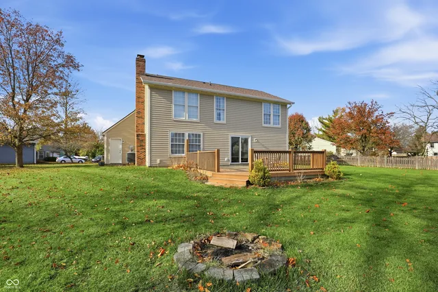 $349,500 | 11252 Bayridge Circle East, Indianapolis, IN 46236