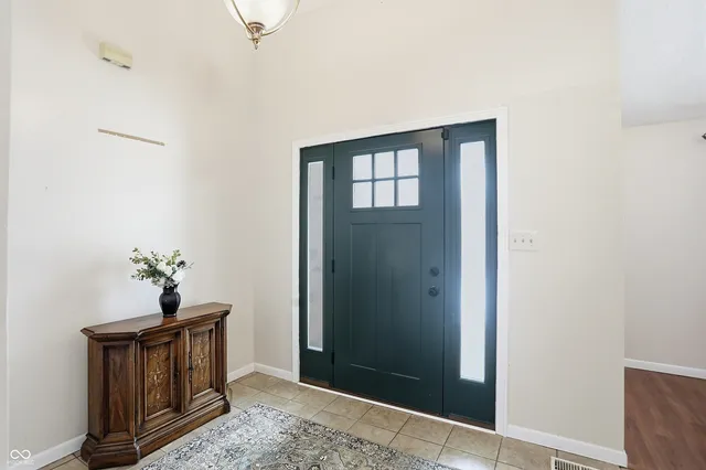 $349,500 | 11252 Bayridge Circle East, Indianapolis, IN 46236