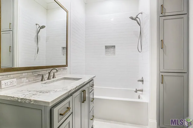 $650,000 | 437 Glenthorne Drive, Gonzales, LA 70737