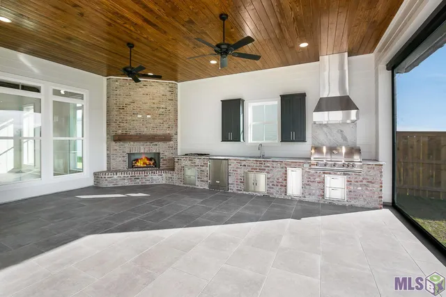 $650,000 | 437 Glenthorne Drive, Gonzales, LA 70737