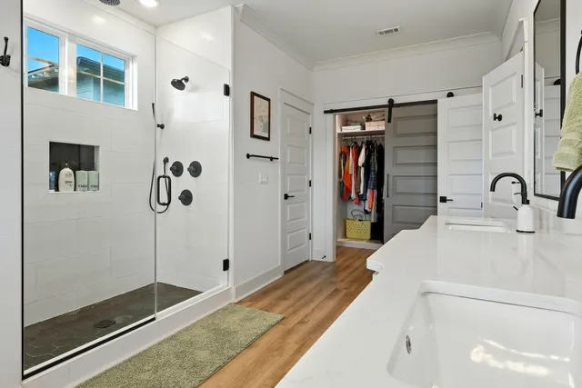 a view of a house with entertaining space