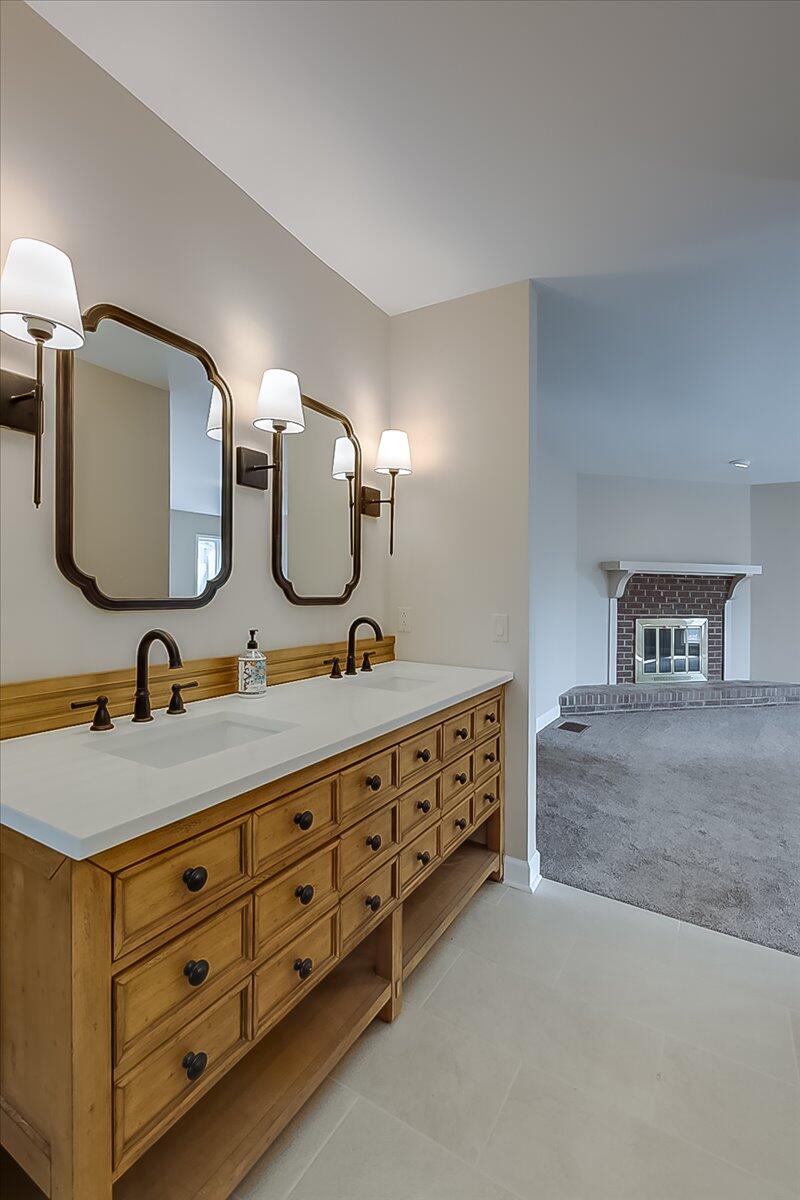 5376 Stewart Road Lexington, KY 40516 - Photo 41 of 98 Primary Bath