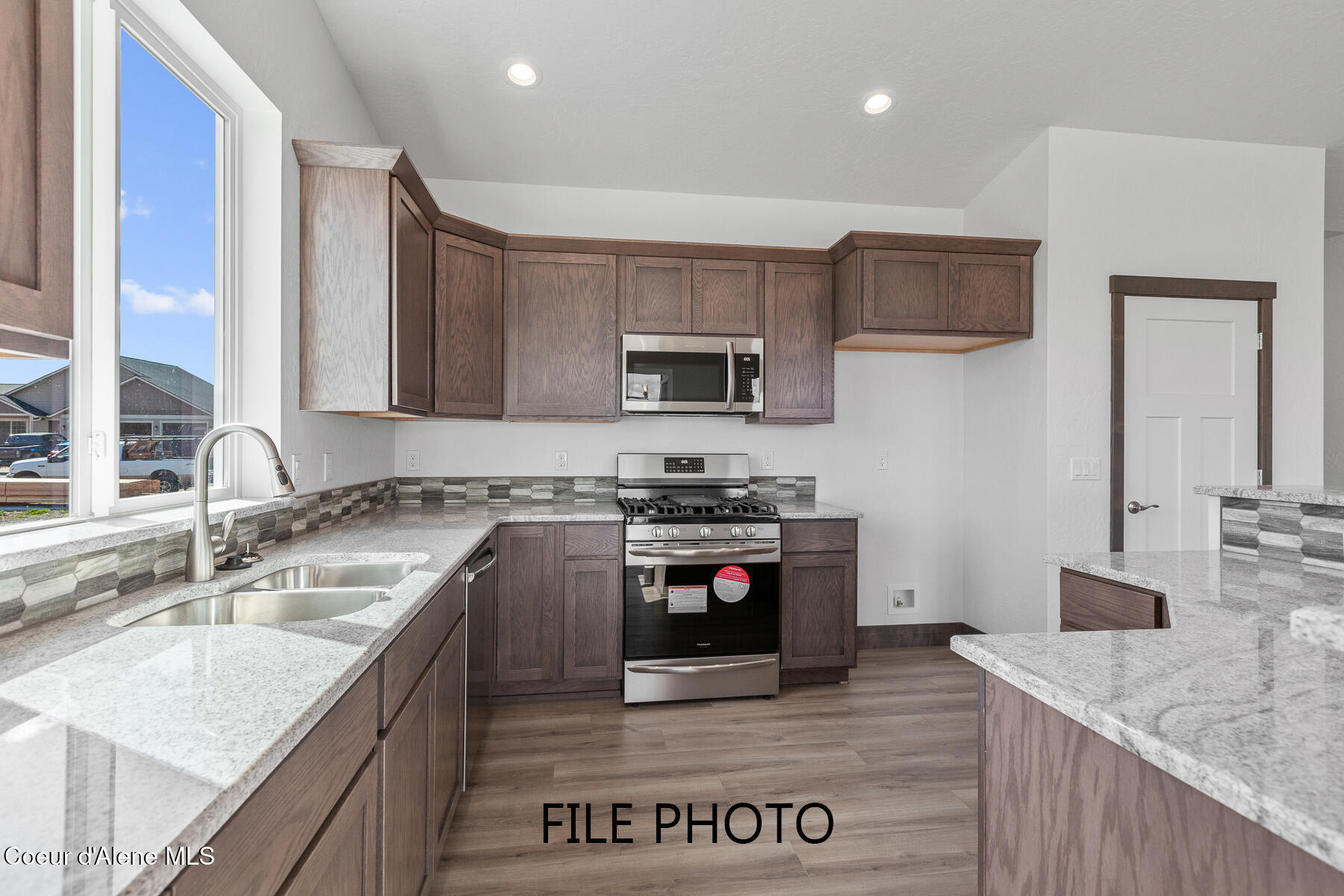 4475 East Savea Lane Post Falls, ID 83854 - Photo 5 of 9 Colton 71