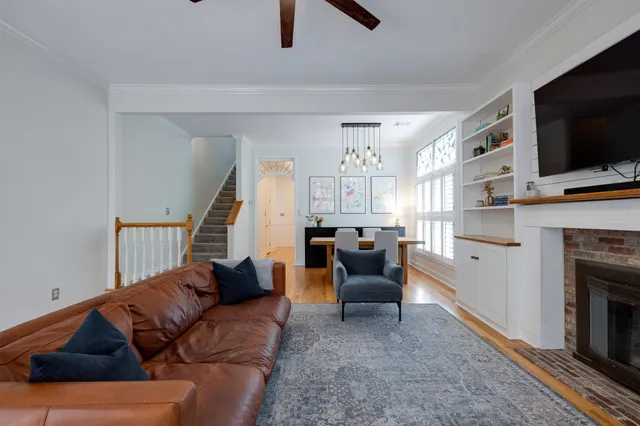 $449,990 | 1017 Island Park Circle, Memphis, TN 38103