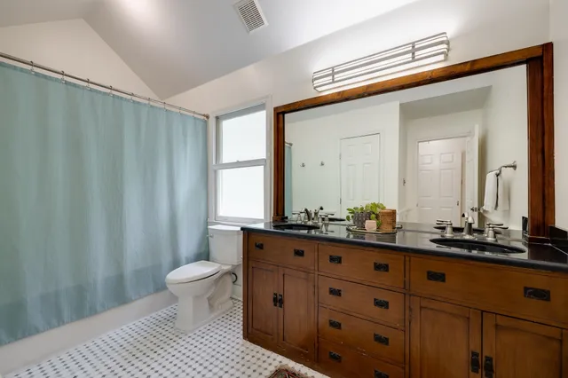 $449,990 | 1017 Island Park Circle, Memphis, TN 38103