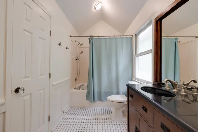 $449,990 | 1017 Island Park Circle, Memphis, TN 38103