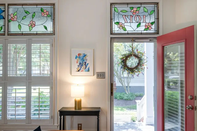 $449,990 | 1017 Island Park Circle, Memphis, TN 38103