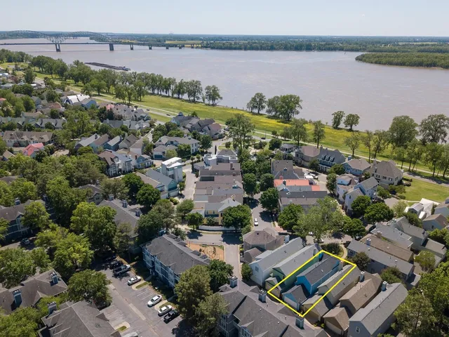 $449,990 | 1017 Island Park Circle, Memphis, TN 38103