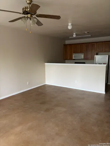 $1,100 | 10614 Mathom Landing, Universal City, TX 78148