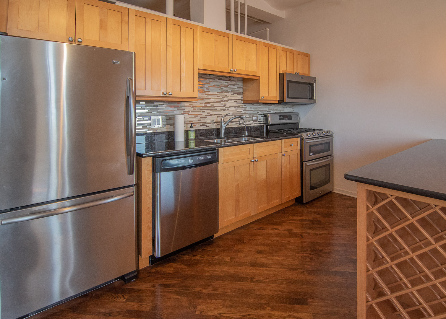 500 South Clinton Street, Unit 731 Chicago, IL 60607 - Photo 2 of 9