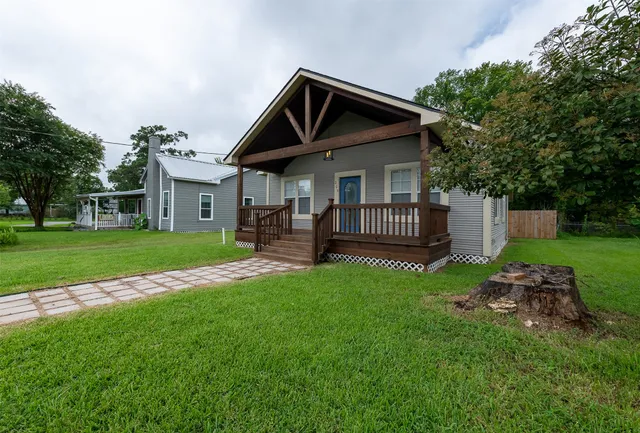 $229,000 | 203 North Texas Street, Madisonville, TX 77864