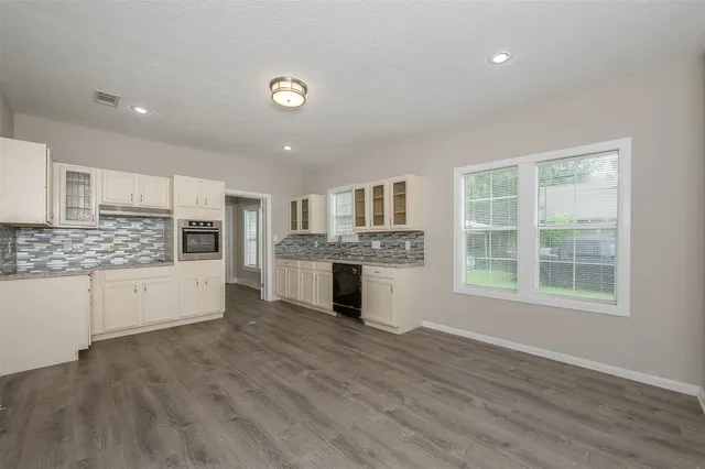 $229,000 | 203 North Texas Street, Madisonville, TX 77864