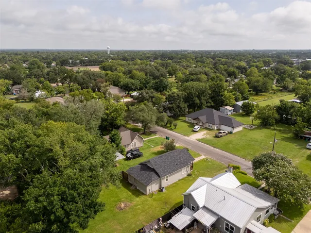 $229,000 | 203 North Texas Street, Madisonville, TX 77864