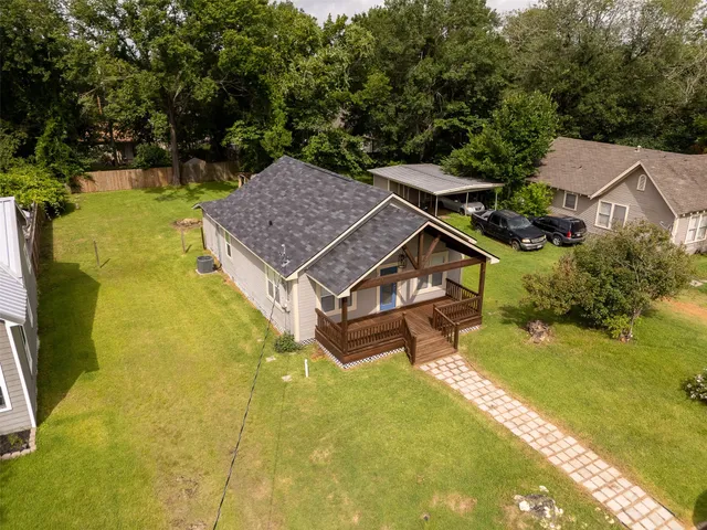 $229,000 | 203 North Texas Street, Madisonville, TX 77864
