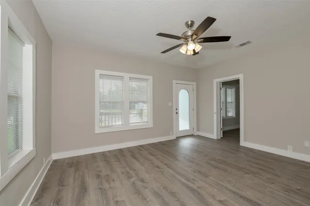 $229,000 | 203 North Texas Street, Madisonville, TX 77864