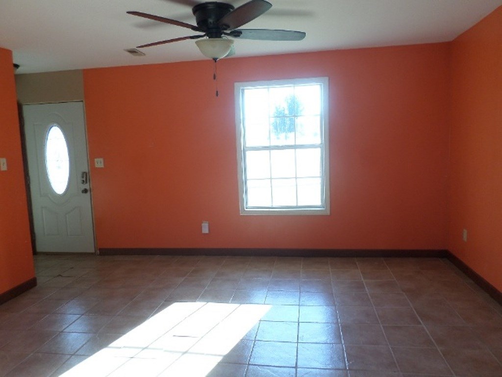 621 Romulis Road Niantic, IL 62551 - Photo 4 of 16 Gallery Image 4