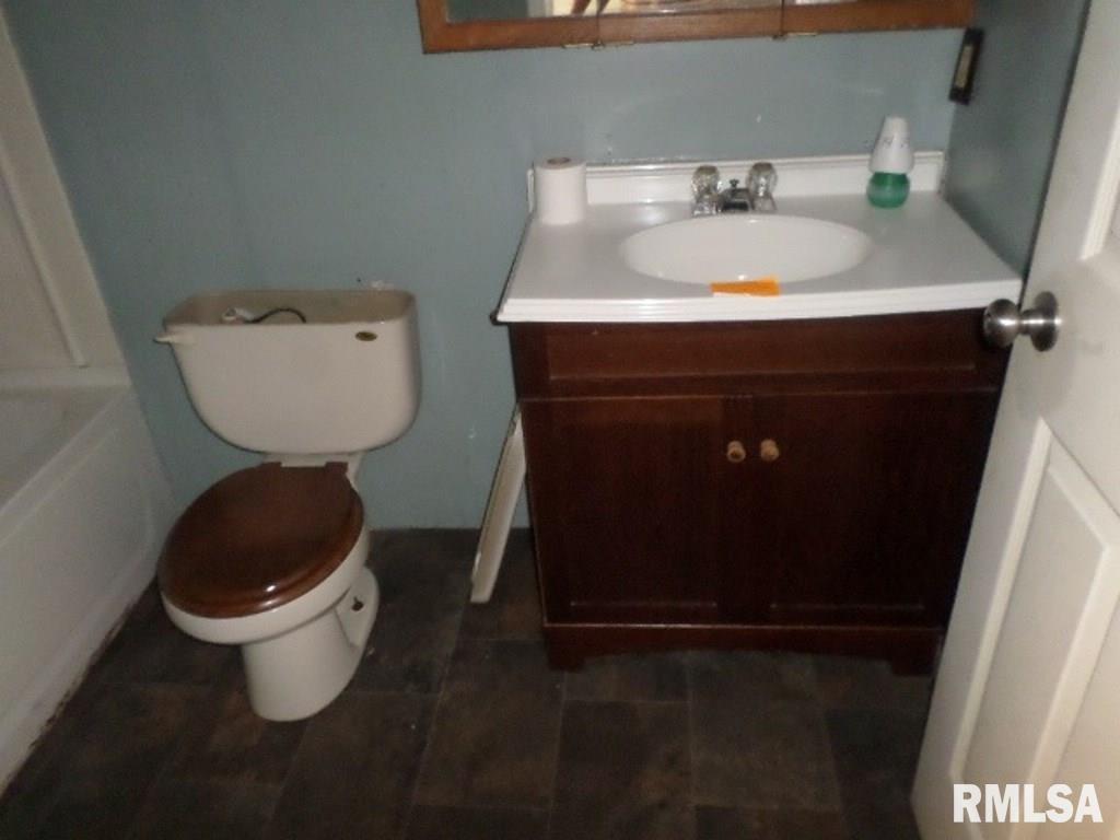 621 Romulis Road Niantic, IL 62551 - Photo 5 of 16 Gallery Image 5