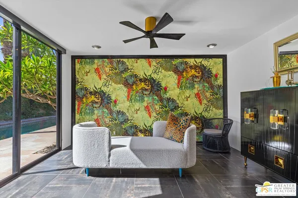 $1,895,000 | 1075 East Suntan Lane, Palm Springs, CA 92264