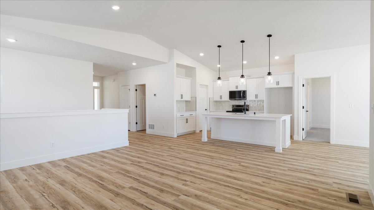 16785 North Wellington Road Colbert, WA 99005 - Photo 10 of 49