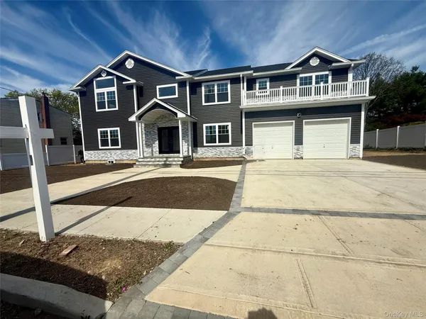 $1,099,999 | 139 Miller Avenue, Amityville, NY 11701