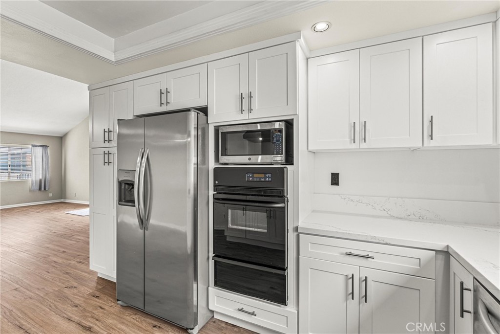 2110 Rockefeller Lane, Unit 2 Redondo Beach, CA 90278 - Photo 17 of 33 Gallery Image 17