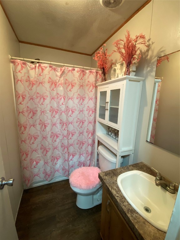44079 Lee Drive Callahan, FL 32011 - Photo 23 of 32 a bathroom with a sink toilet and shower