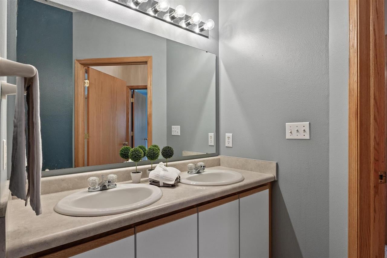 3040 Center Point Road Northeast, Unit 101 Cedar Rapids, IA 52402 - Photo 24 of 26 Gallery Image 24
