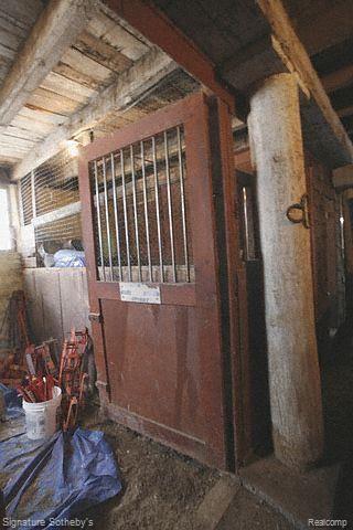 5535 Clarkston Road Clarkston, MI 48348 - Photo 21 of 24 Stall in Barn