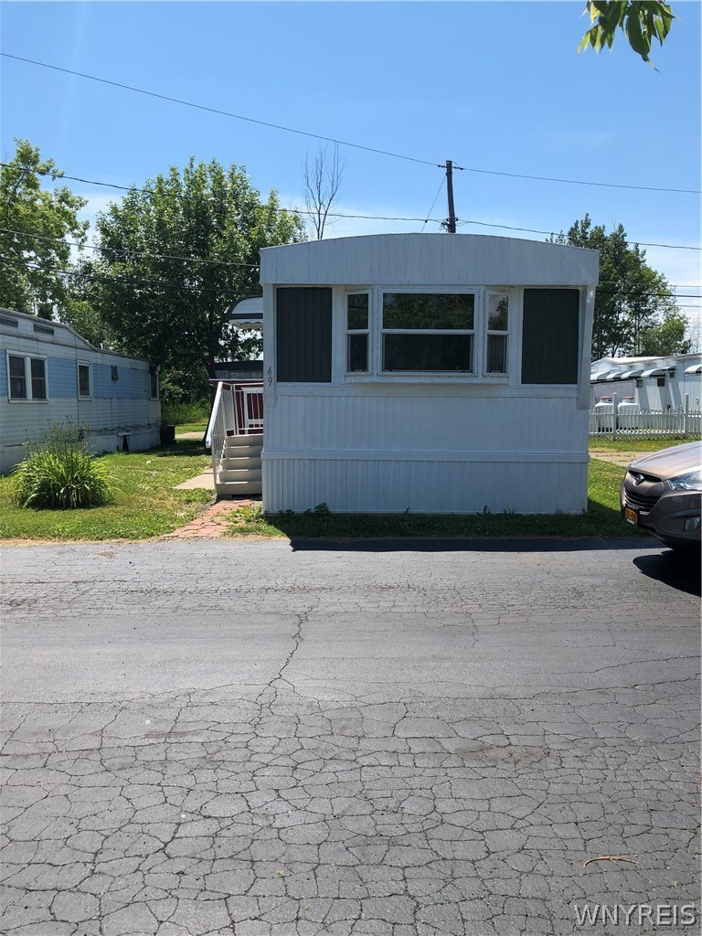 51 Ritchie Avenue Tonawanda, NY 14150 - Photo 1 of 1 Front Exterior
