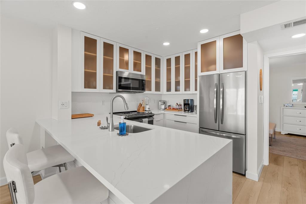 711 Beach Road, Unit 408 Sarasota, FL 34242 - Photo 3 of 38