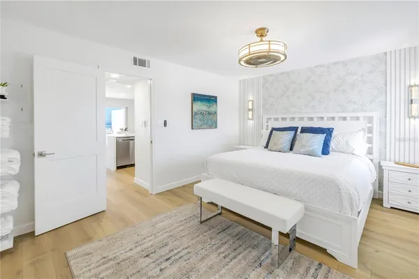 $1,049,999 | 711 Beach Road, Unit 408, Sarasota, FL 34242