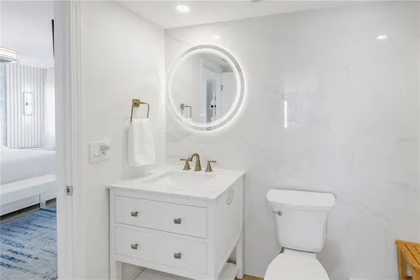 $1,049,999 | 711 Beach Road, Unit 408, Sarasota, FL 34242