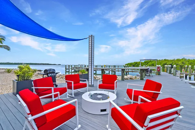 a view of a entryway door of the house