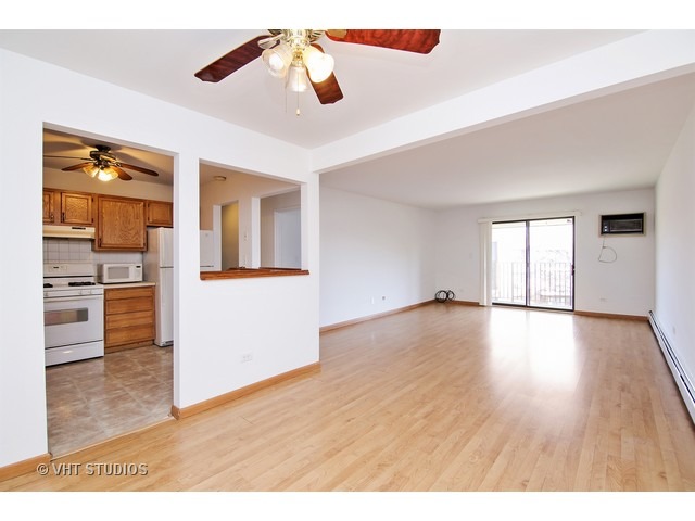 3609 Central Road, Unit 302 Glenview, IL 60025 - Photo 4 of 10